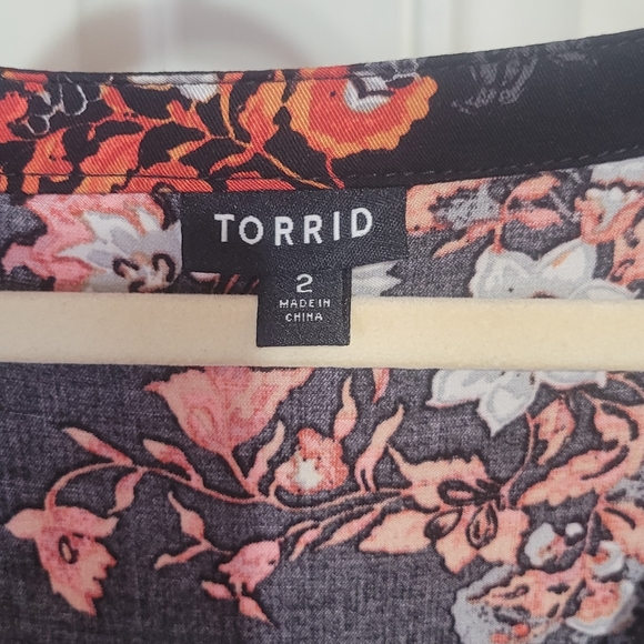 Torrid floral dress - Picture 3 of 3